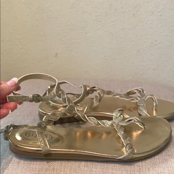 Women’s Guess sandals - Picture 2 of 4